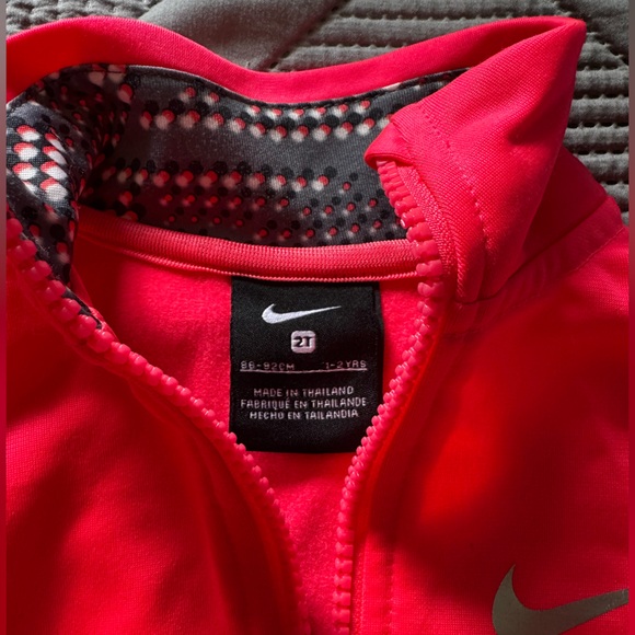 Nike Gray and Pink Athletic Outfit - Picture 3 of 3